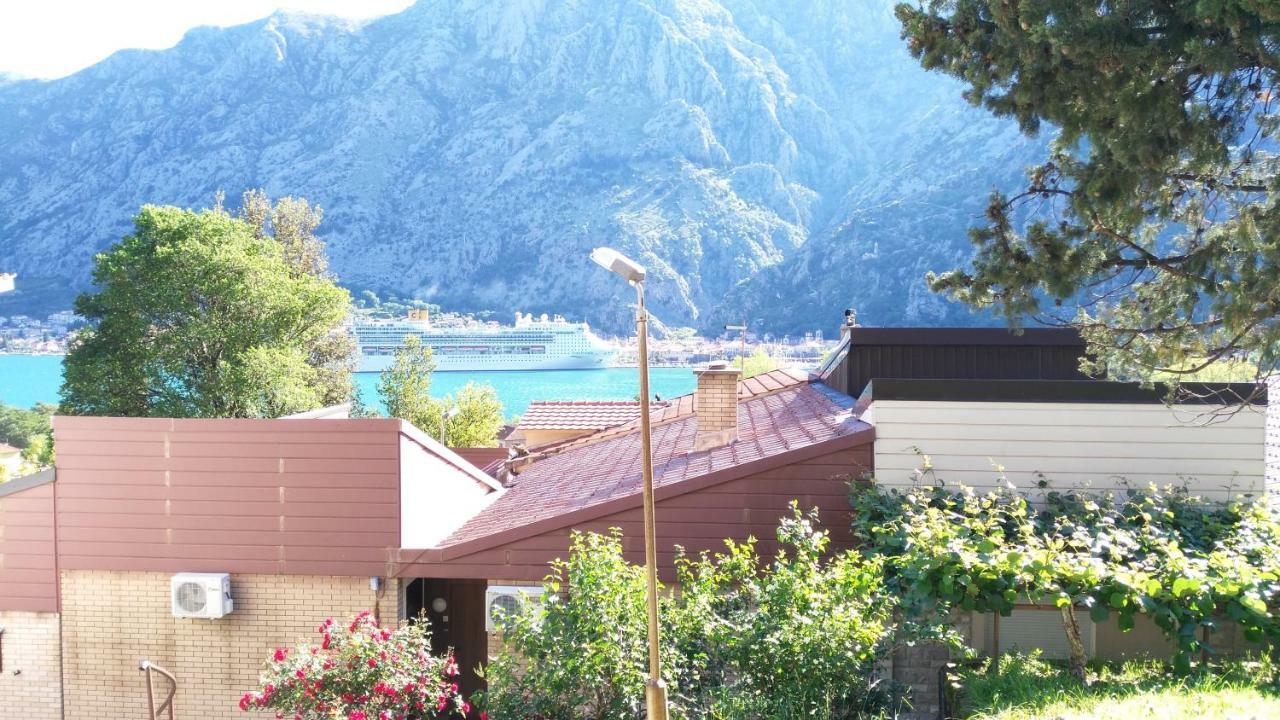 Sofi Apartment Kotor Exterior photo